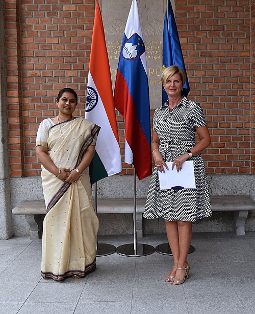 Ambassador-Designate Ms. Namrata S. Kumar presents copy of credentials to Ms. Nataša Prah, Head of Diplomatic Protocol, Republic of Slovenia